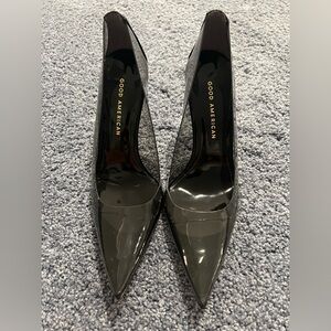 Good American clear/light smoke Cinderella pointed toe 4.5 inch heel. BNWB